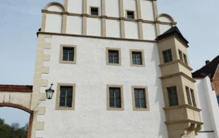 Tür-, Fenstergewände & Gesimsteile