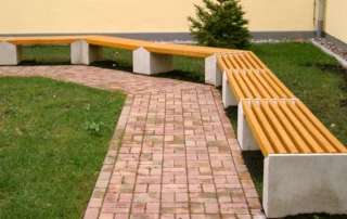 Parkbank Chemnitz für die Grundschule Unterbreitzbach